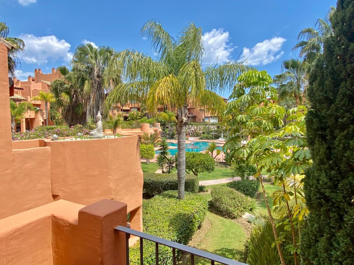 Resort Style 2 Bedroom Apartment In The New Golden Mile Free Wifi & Parking Estepona Eksteriør bilde