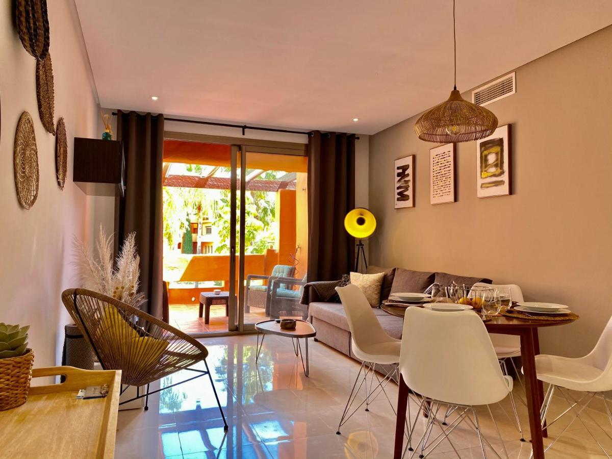 Resort Style 2 Bedroom Apartment In The New Golden Mile Free Wifi & Parking Estepona Eksteriør bilde