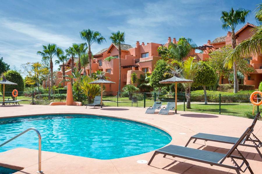 Resort Style 2 Bedroom Apartment In The New Golden Mile Free Wifi & Parking Estepona Eksteriør bilde